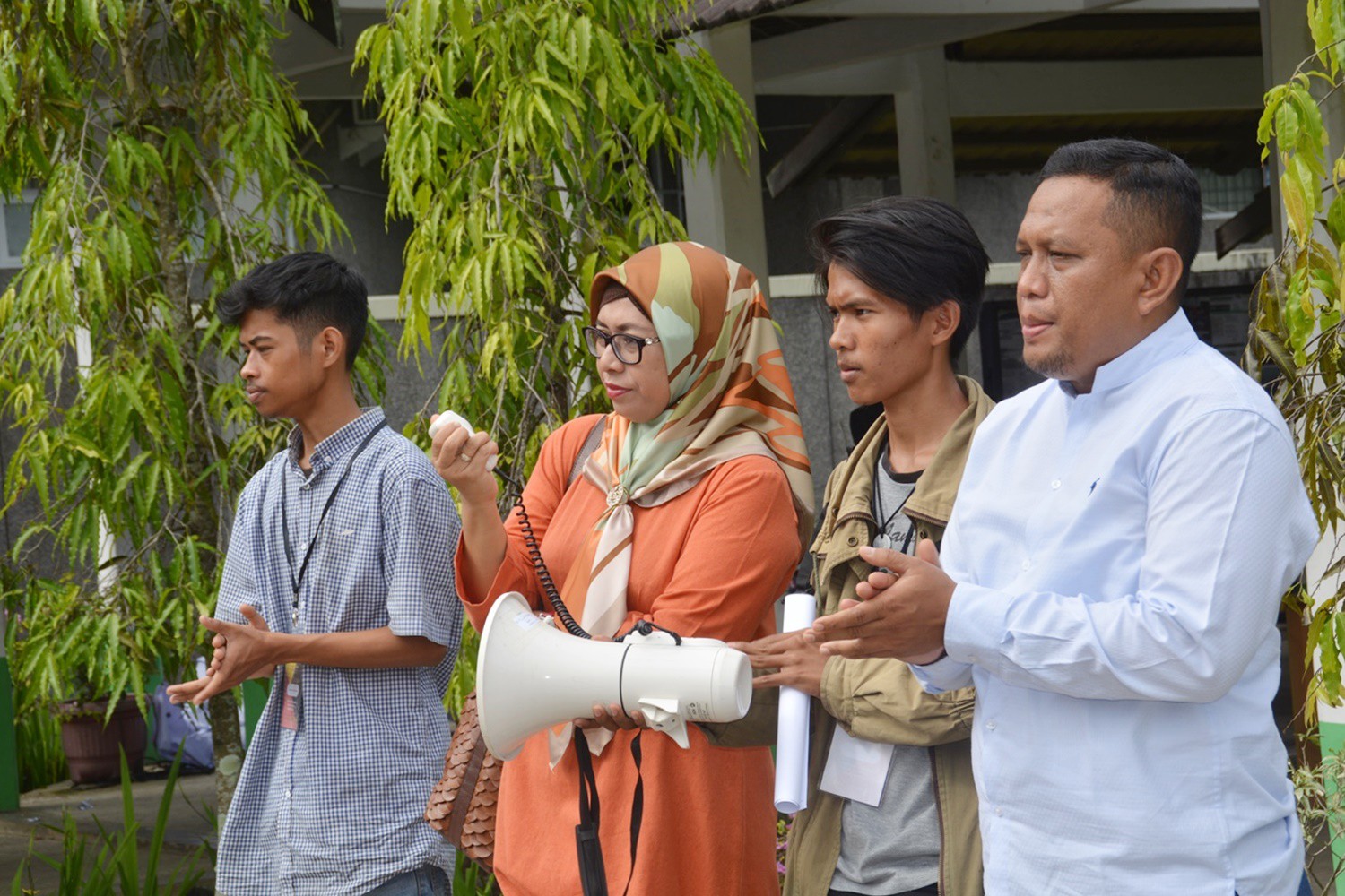 FIB Unand Lepas Mahasiswa Sastra Minangkabau Ikuti PKPM 2018 di Kawasan Pantai Pasir Jambak Padang 2